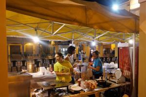 0016La Piazza del Torneo (26)